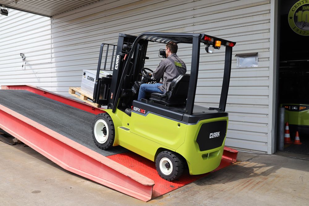 EPX20I 32I CHARGEMENT | G3M Chariots électriques à quatre roues EPX20-32i Vandœuvre-lès-Nancy 1