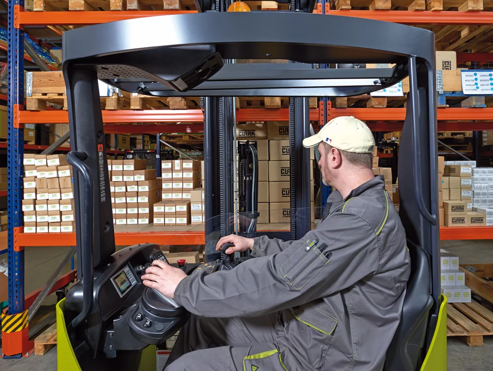 ERGONOMIE POSTE DE CONDUITE | G3M Chariot à mât rétractable SRX14/16 Maxéville 2